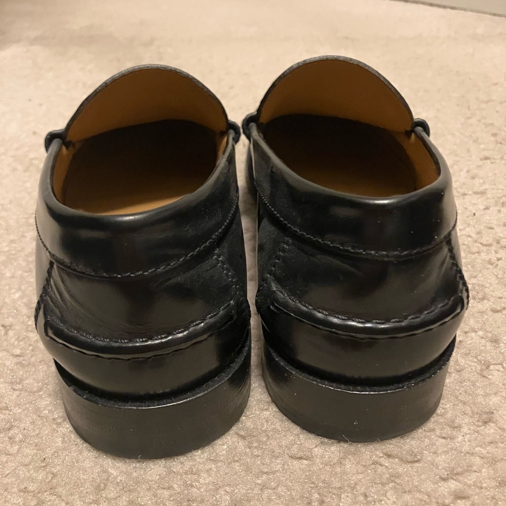 Gucci Black Leather Loafers with Logo Detail - Picture 6 of 6